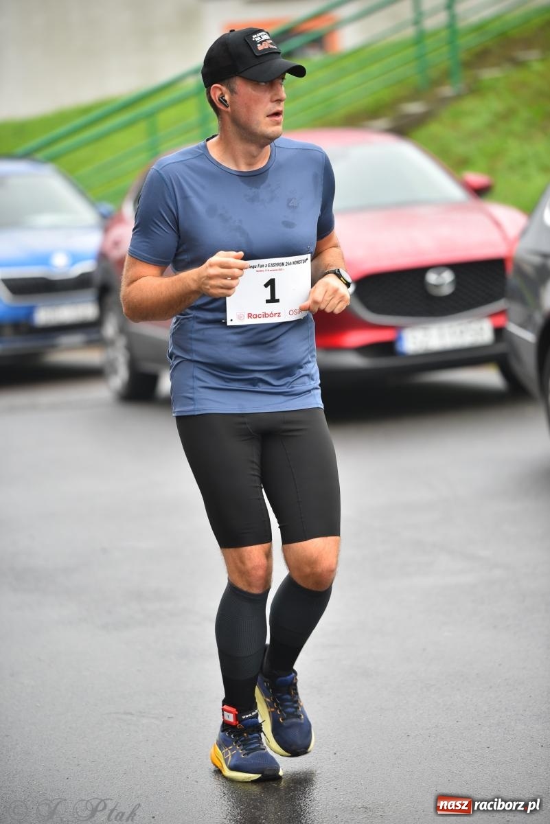 Zdjęcie w galerii na portalu naszraciborz.pl: Ruszyła 5. edycja Fun z EasyRun 24 Nonstop w Raciborzu wiadomości z regionu