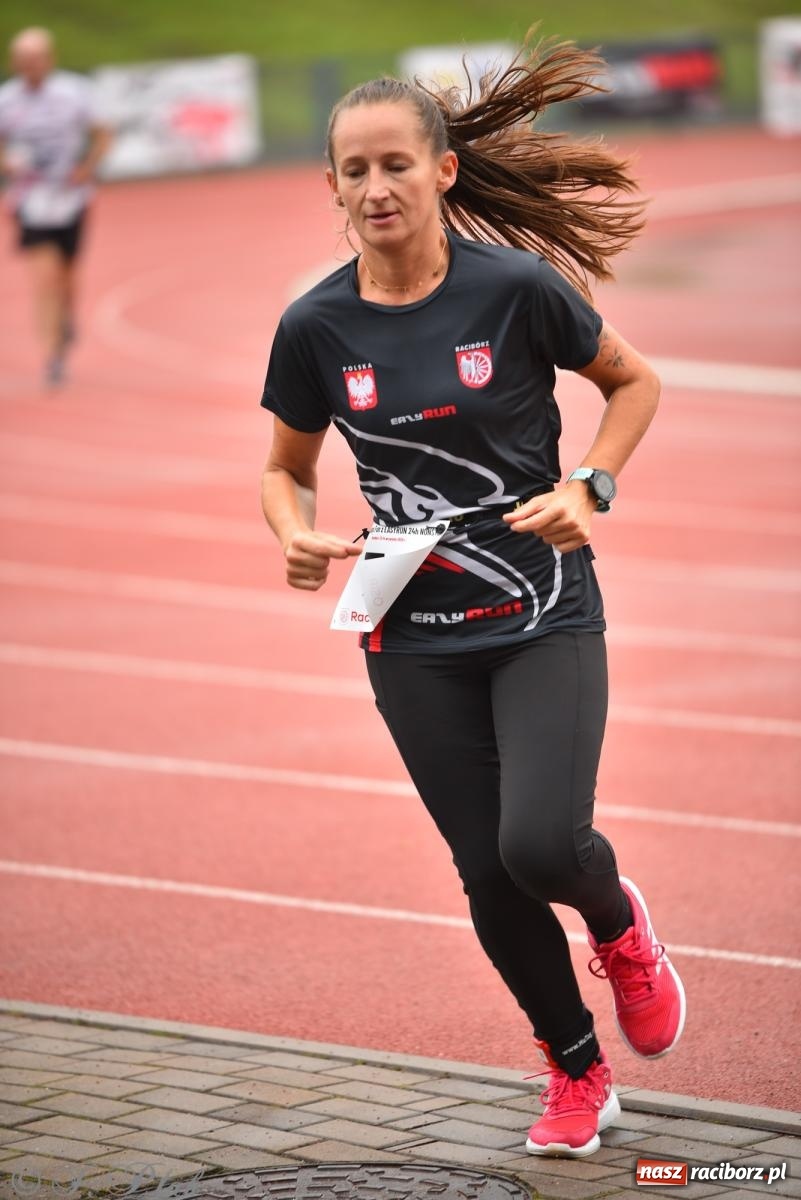 Zdjęcie w galerii na portalu naszraciborz.pl: Ruszyła 5. edycja Fun z EasyRun 24 Nonstop w Raciborzu wiadomości z regionu