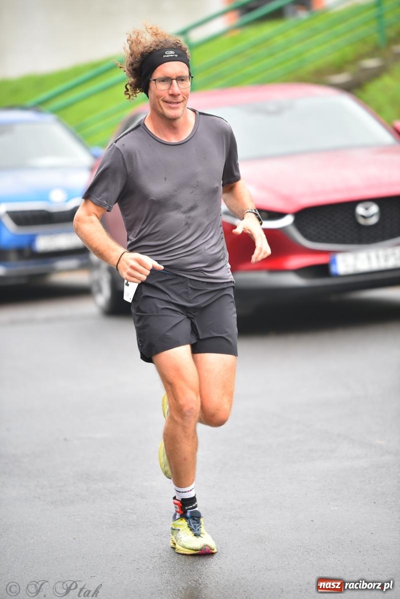 Zdjęcie w galerii na portalu naszraciborz.pl: Ruszyła 5. edycja Fun z EasyRun 24 Nonstop w Raciborzu wiadomości z regionu