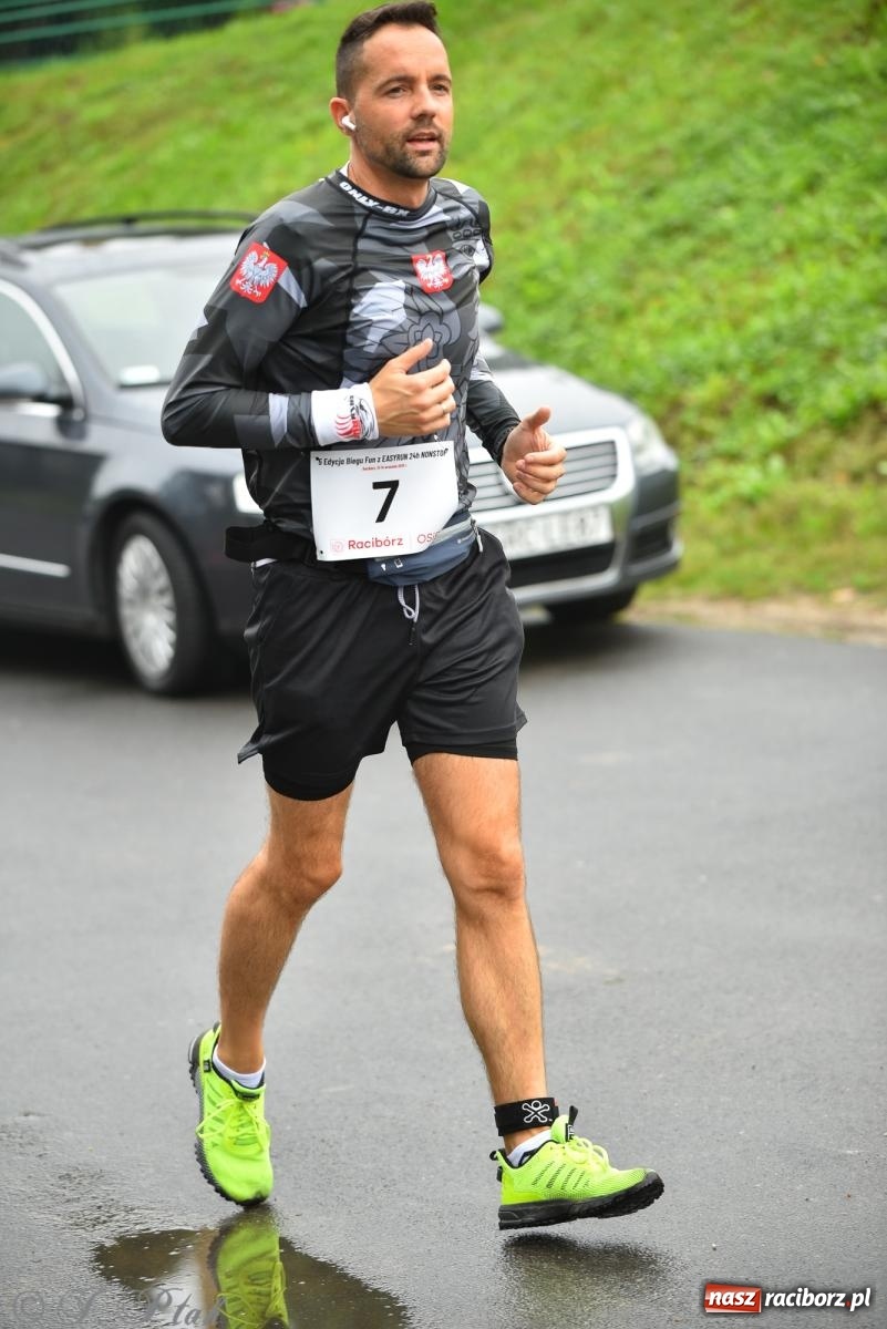 Zdjęcie w galerii na portalu naszraciborz.pl: Ruszyła 5. edycja Fun z EasyRun 24 Nonstop w Raciborzu wiadomości z regionu
