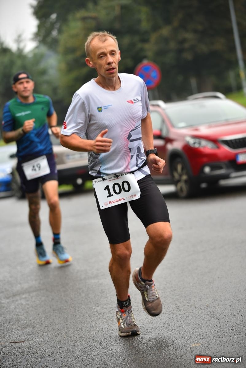Zdjęcie w galerii na portalu naszraciborz.pl: Ruszyła 5. edycja Fun z EasyRun 24 Nonstop w Raciborzu wiadomości z regionu