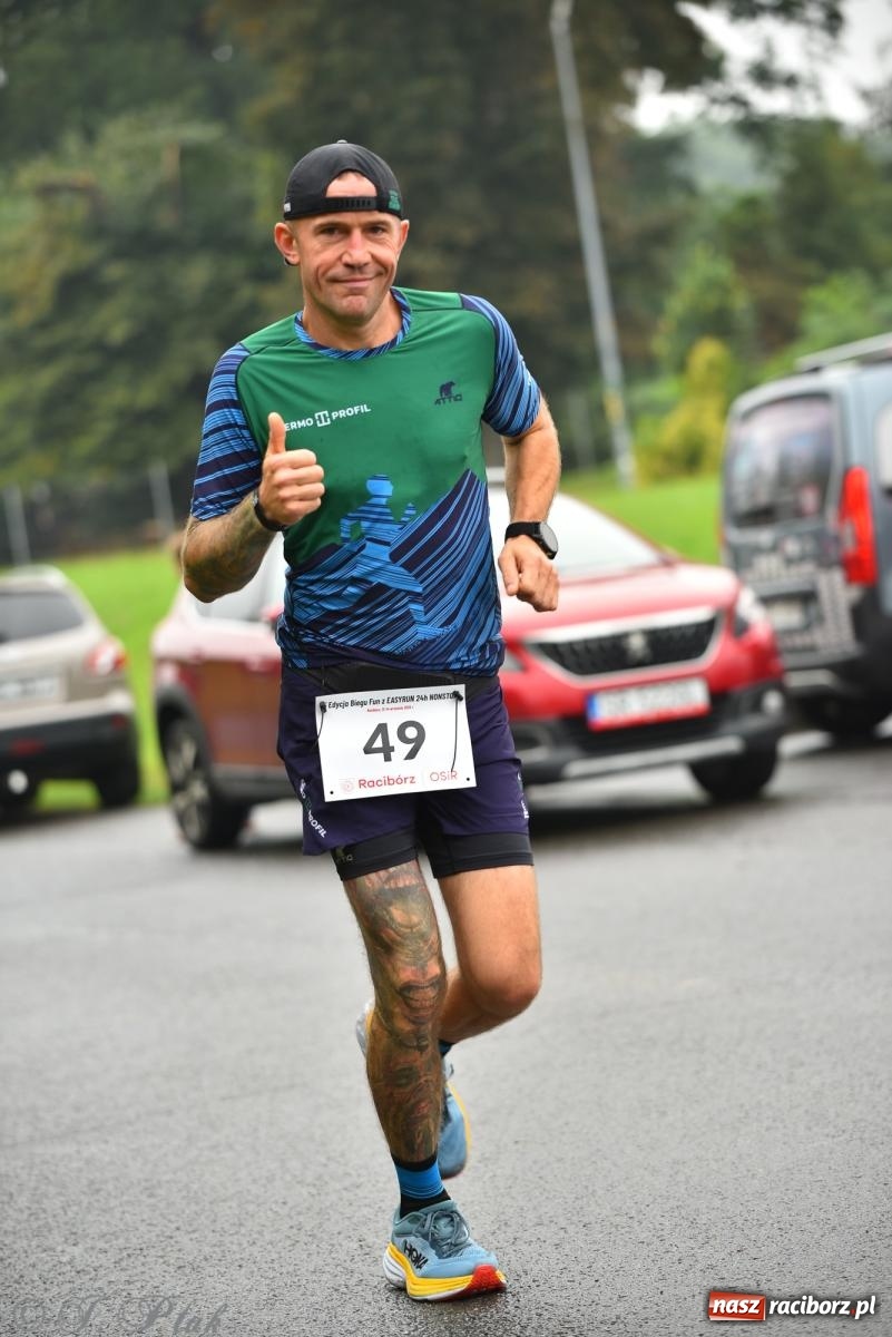 Zdjęcie w galerii na portalu naszraciborz.pl: Ruszyła 5. edycja Fun z EasyRun 24 Nonstop w Raciborzu wiadomości z regionu