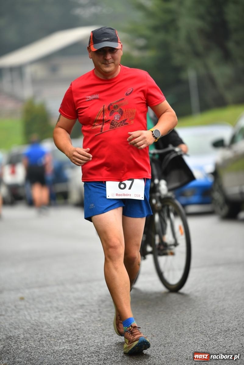 Zdjęcie w galerii na portalu naszraciborz.pl: Ruszyła 5. edycja Fun z EasyRun 24 Nonstop w Raciborzu wiadomości z regionu