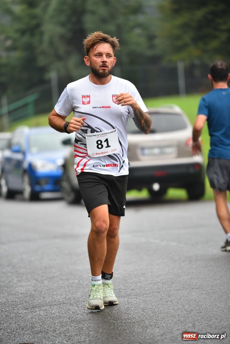 Zdjęcie w galerii na portalu naszraciborz.pl: Ruszyła 5. edycja Fun z EasyRun 24 Nonstop w Raciborzu wiadomości z regionu