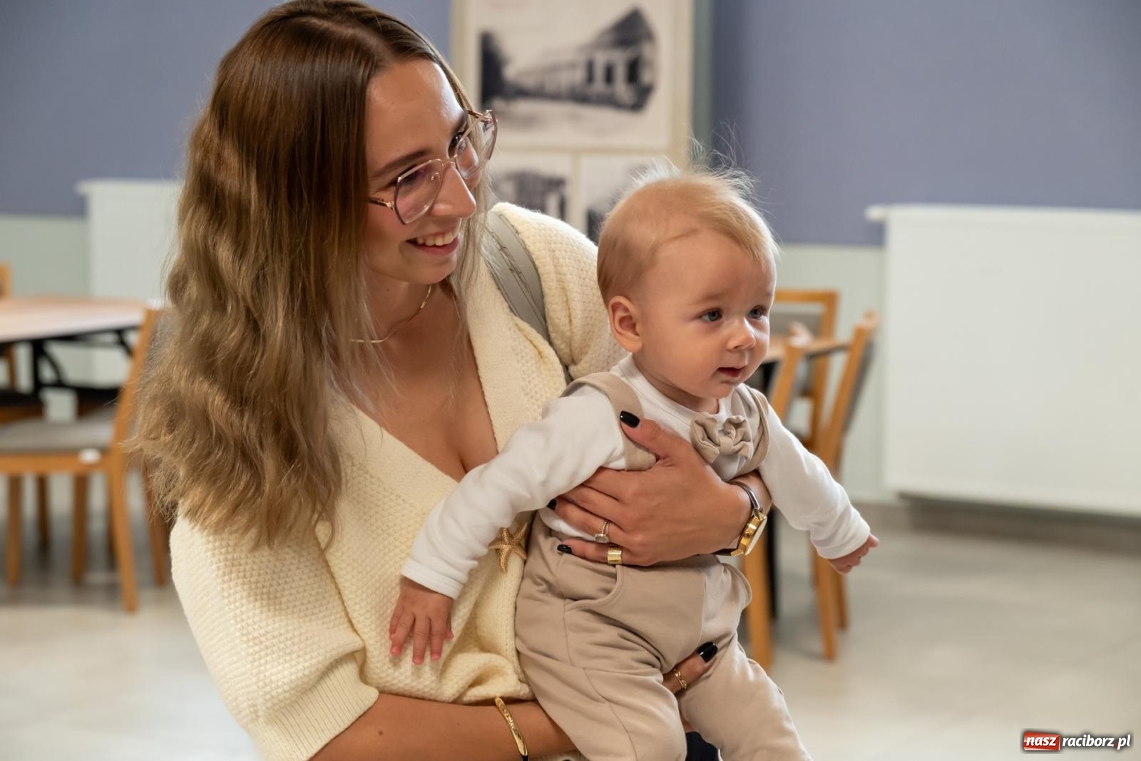 Zdjęcie w galerii na portalu naszraciborz.pl: W Tworkowie przywitano najmłodszych mieszkańców gminy Krzyżanowice wiadomości z regionu