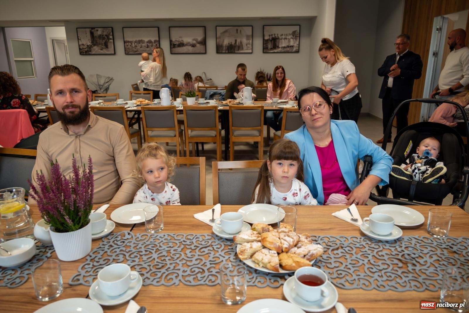 Zdjęcie w galerii na portalu naszraciborz.pl: W Tworkowie przywitano najmłodszych mieszkańców gminy Krzyżanowice wiadomości z regionu