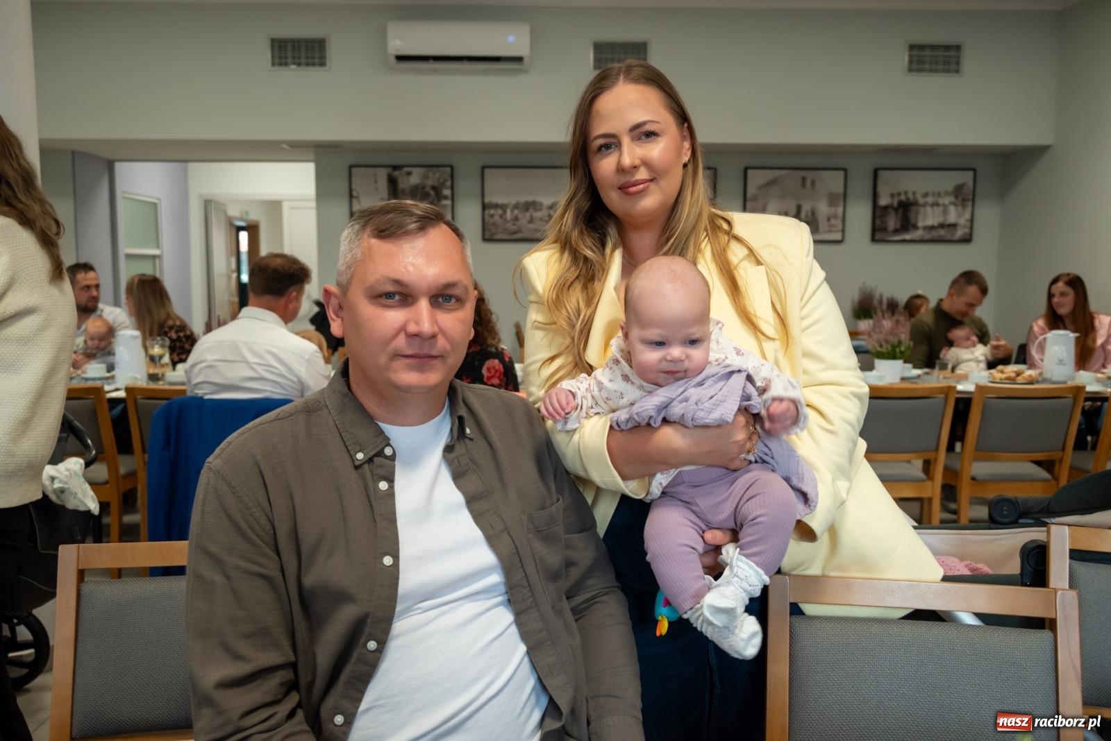 Zdjęcie w galerii na portalu naszraciborz.pl: W Tworkowie przywitano najmłodszych mieszkańców gminy Krzyżanowice wiadomości z regionu