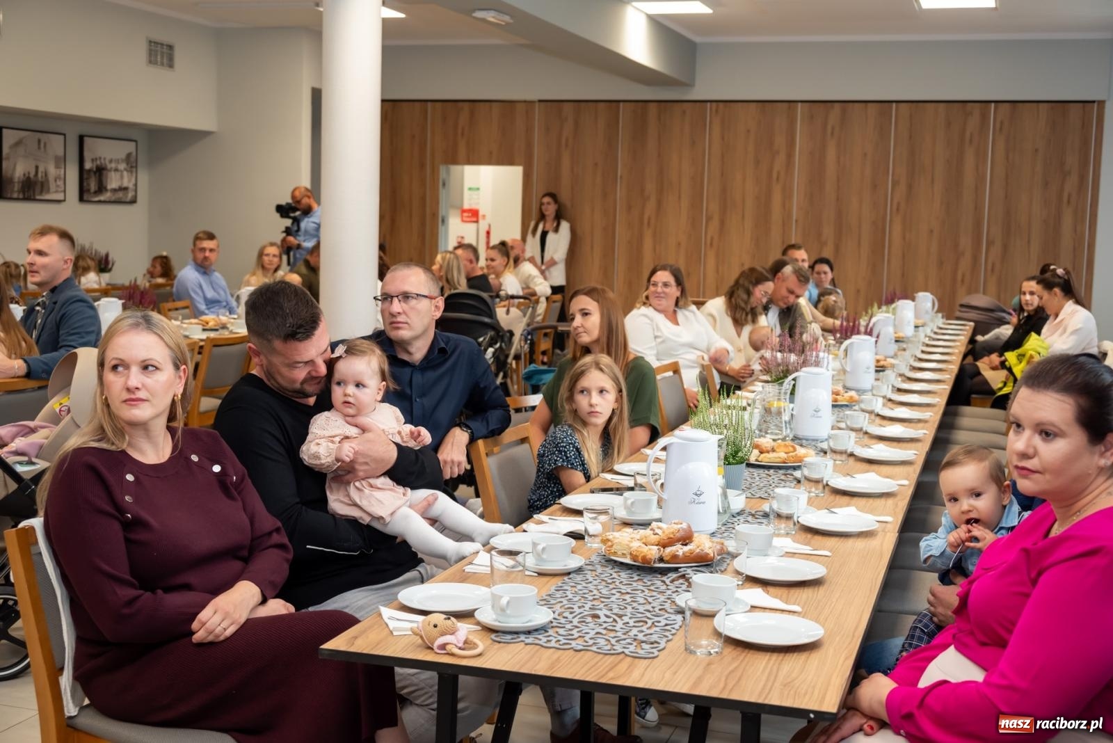 Zdjęcie w galerii na portalu naszraciborz.pl: W Tworkowie przywitano najmłodszych mieszkańców gminy Krzyżanowice wiadomości z regionu
