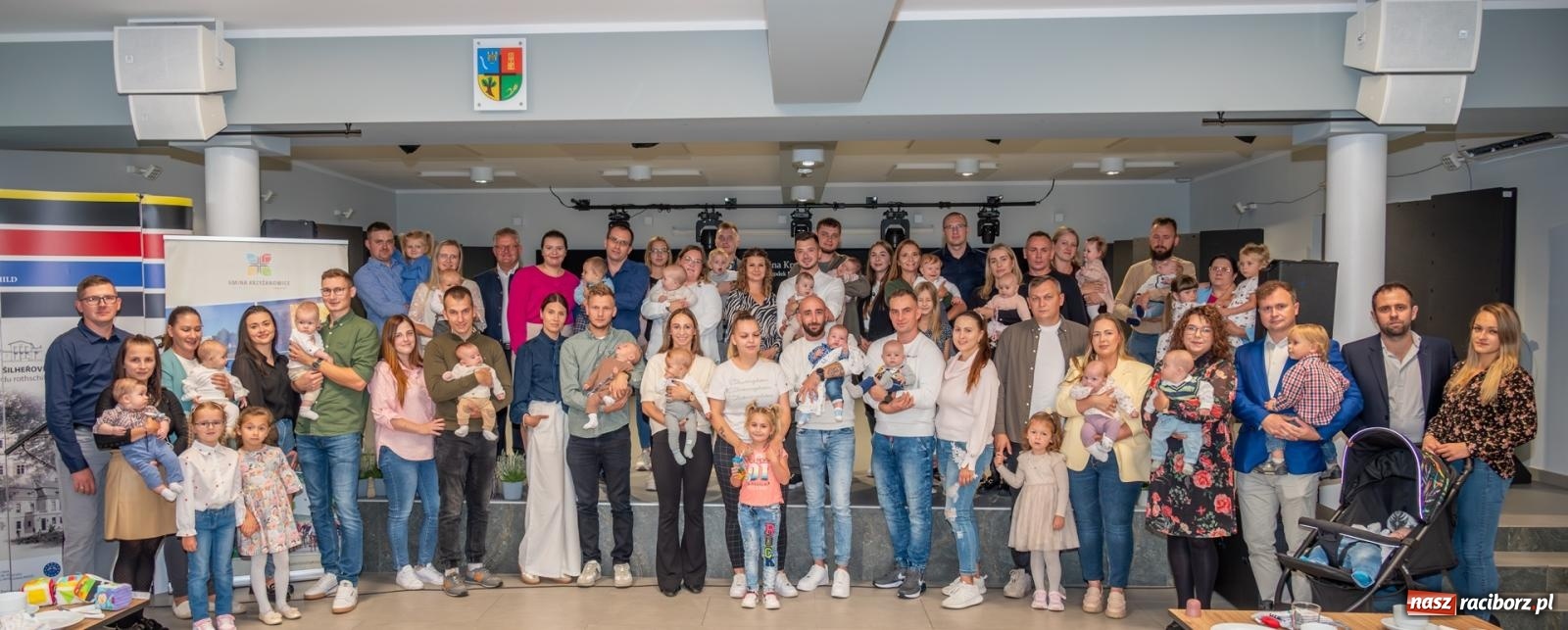 Zdjęcie w galerii na portalu naszraciborz.pl: W Tworkowie przywitano najmłodszych mieszkańców gminy Krzyżanowice wiadomości z regionu