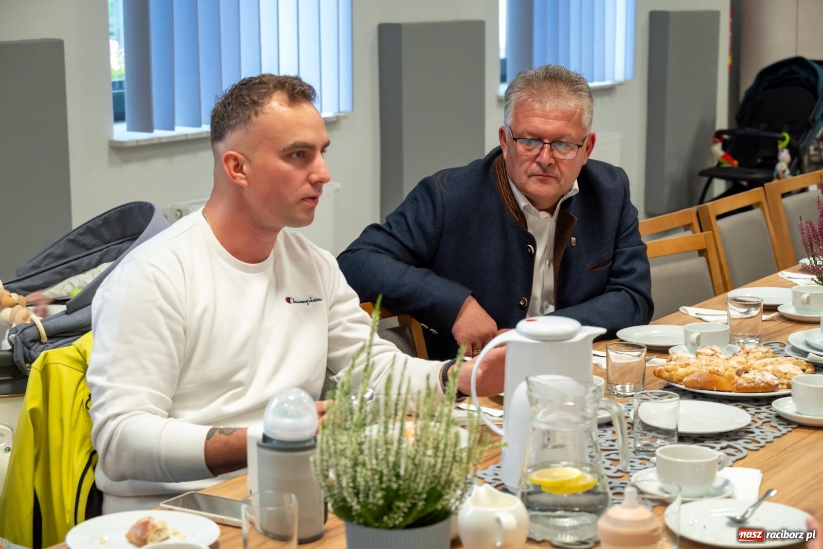 Zdjęcie w galerii na portalu naszraciborz.pl: W Tworkowie przywitano najmłodszych mieszkańców gminy Krzyżanowice wiadomości z regionu