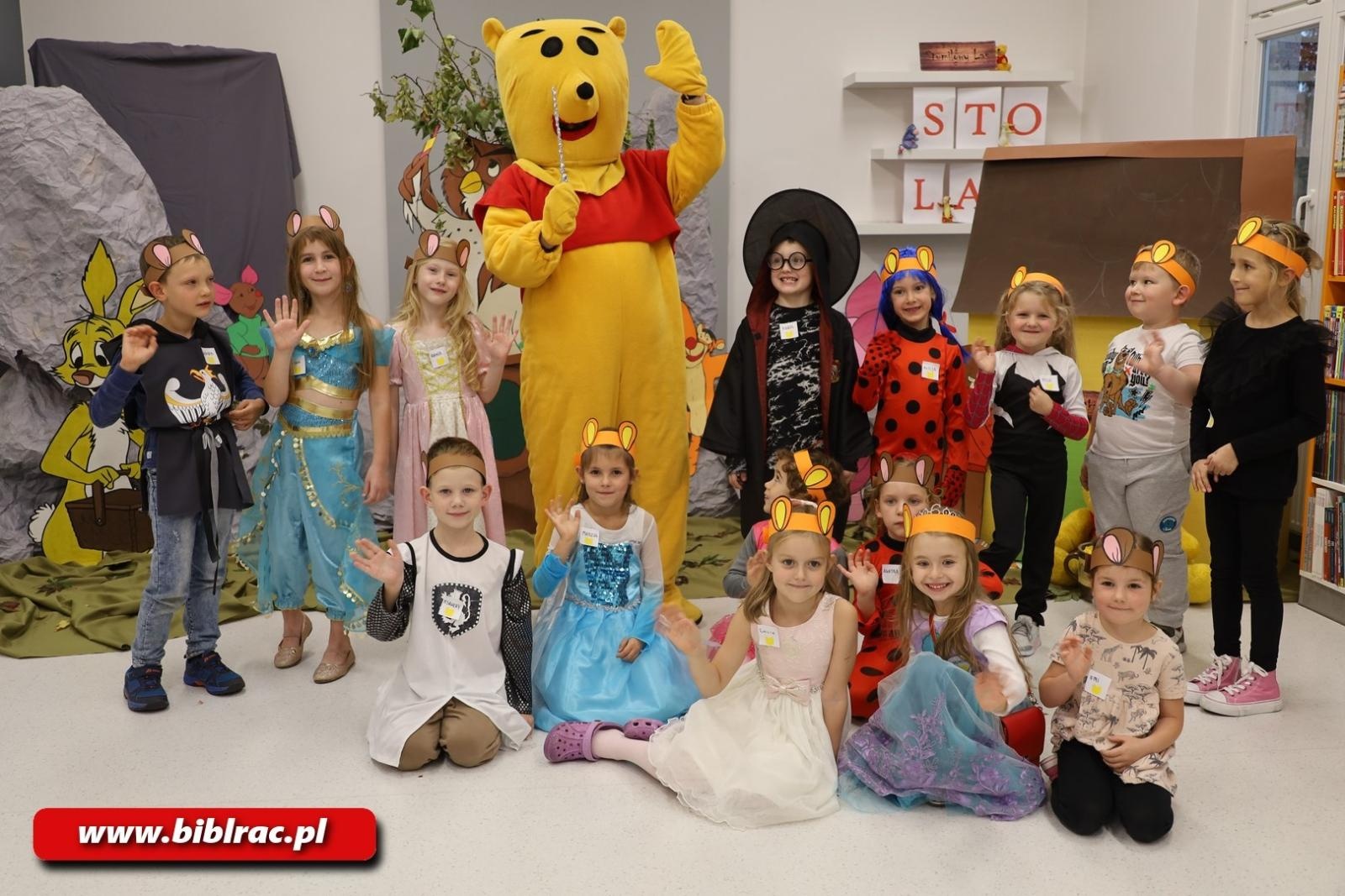 Zdjęcie w galerii na portalu naszraciborz.pl: Urodziny Kubusia Puchatka w raciborskiej bibliotece wiadomości z regionu