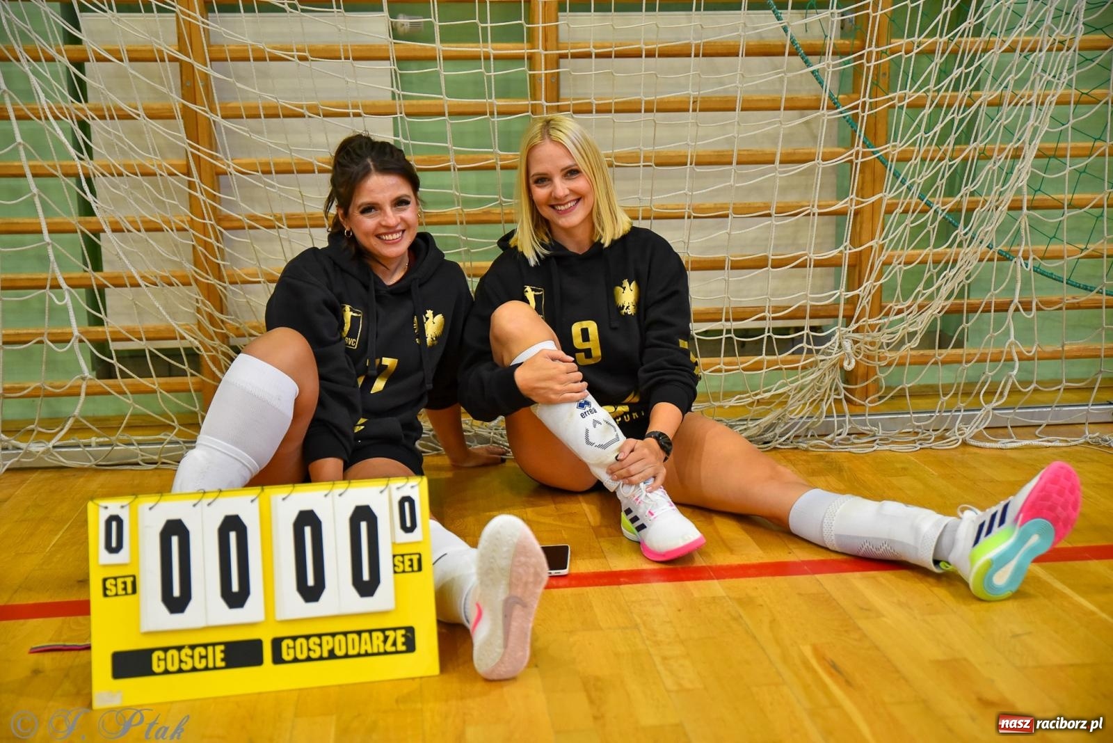 Zdjęcie w galerii na portalu naszraciborz.pl: Siatkarski Turniej Charytatywny w Raciborzu – sport i serca dla Sebastiana wiadomości z regionu