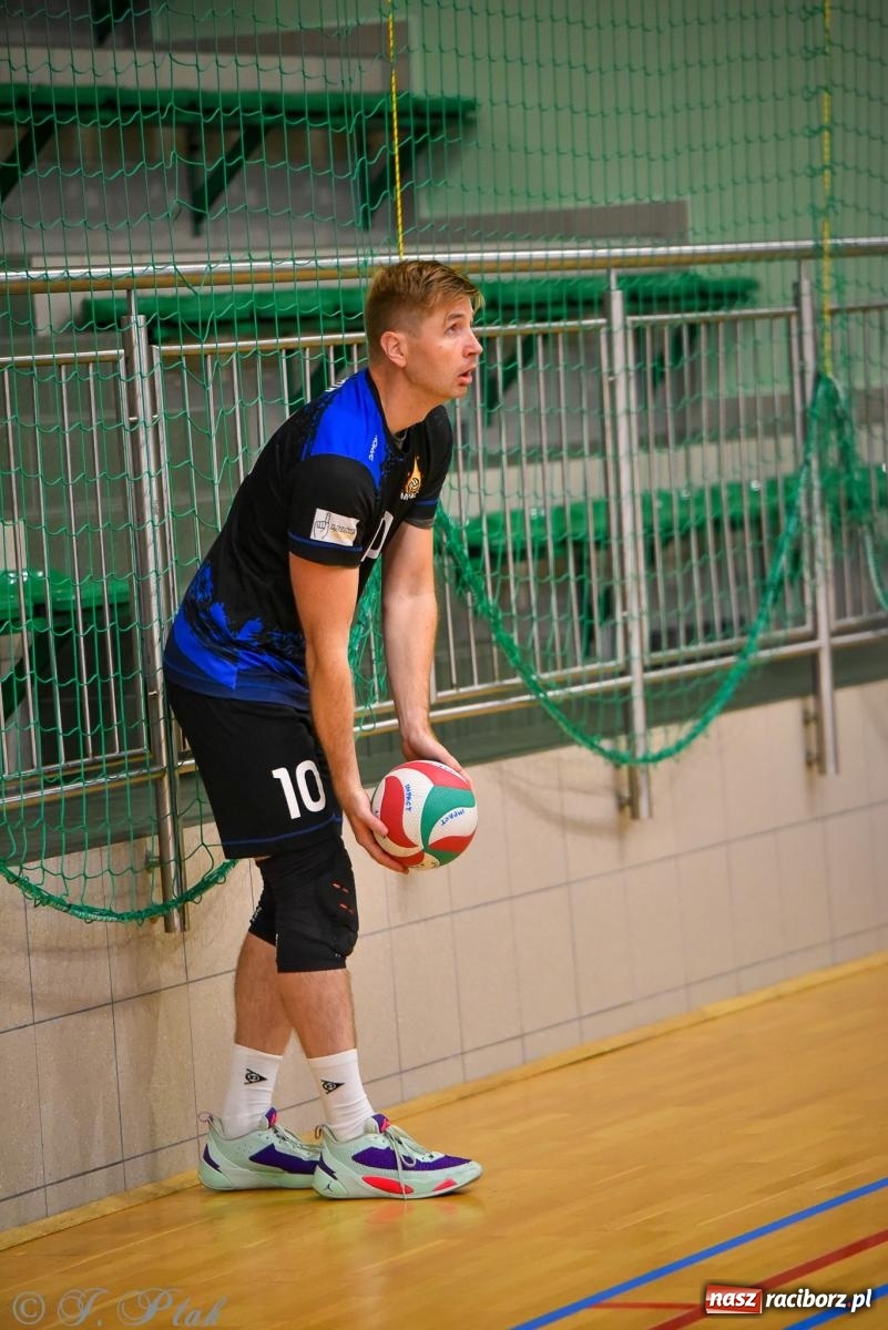 Zdjęcie w galerii na portalu naszraciborz.pl: Siatkarski Turniej Charytatywny w Raciborzu – sport i serca dla Sebastiana wiadomości z regionu