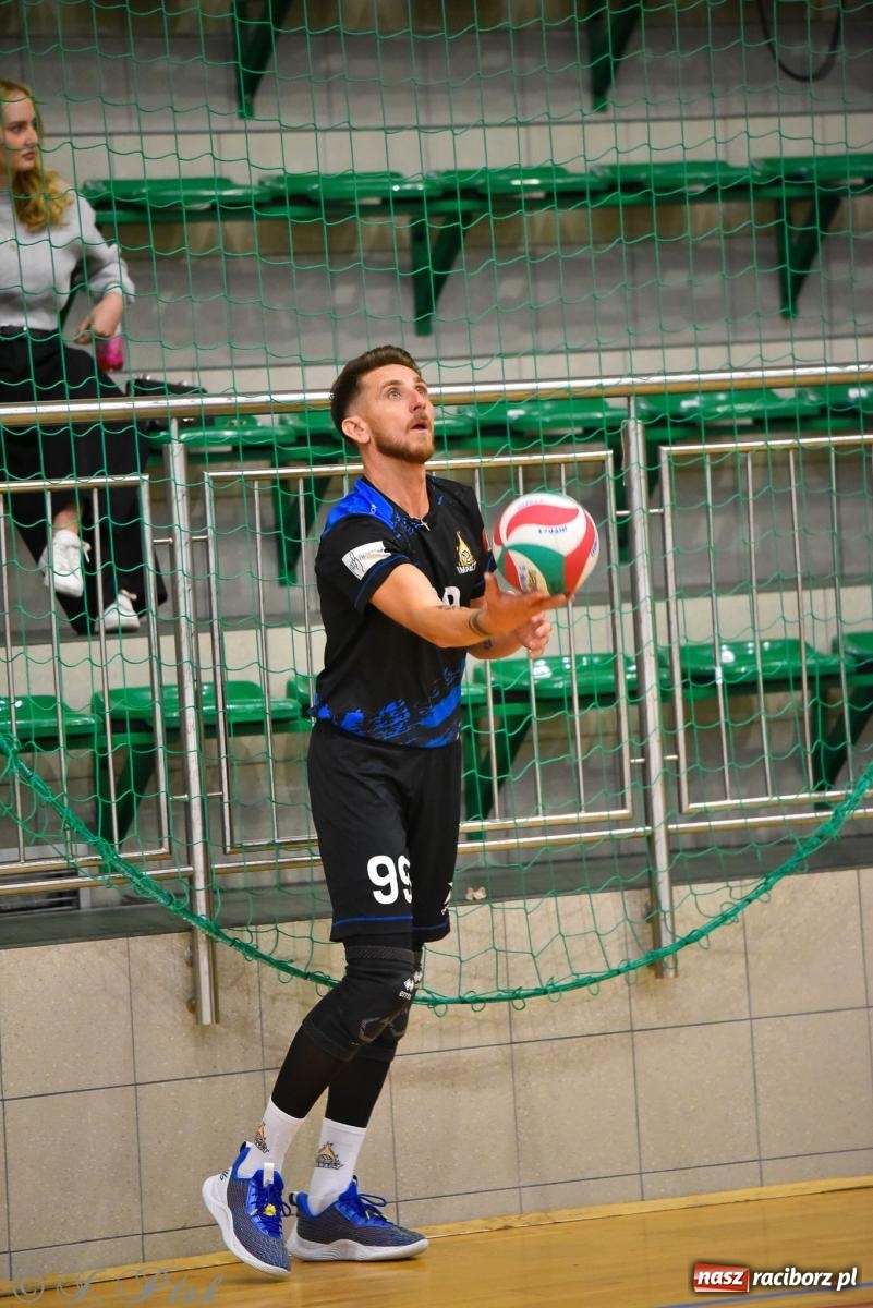 Zdjęcie w galerii na portalu naszraciborz.pl: Siatkarski Turniej Charytatywny w Raciborzu – sport i serca dla Sebastiana wiadomości z regionu