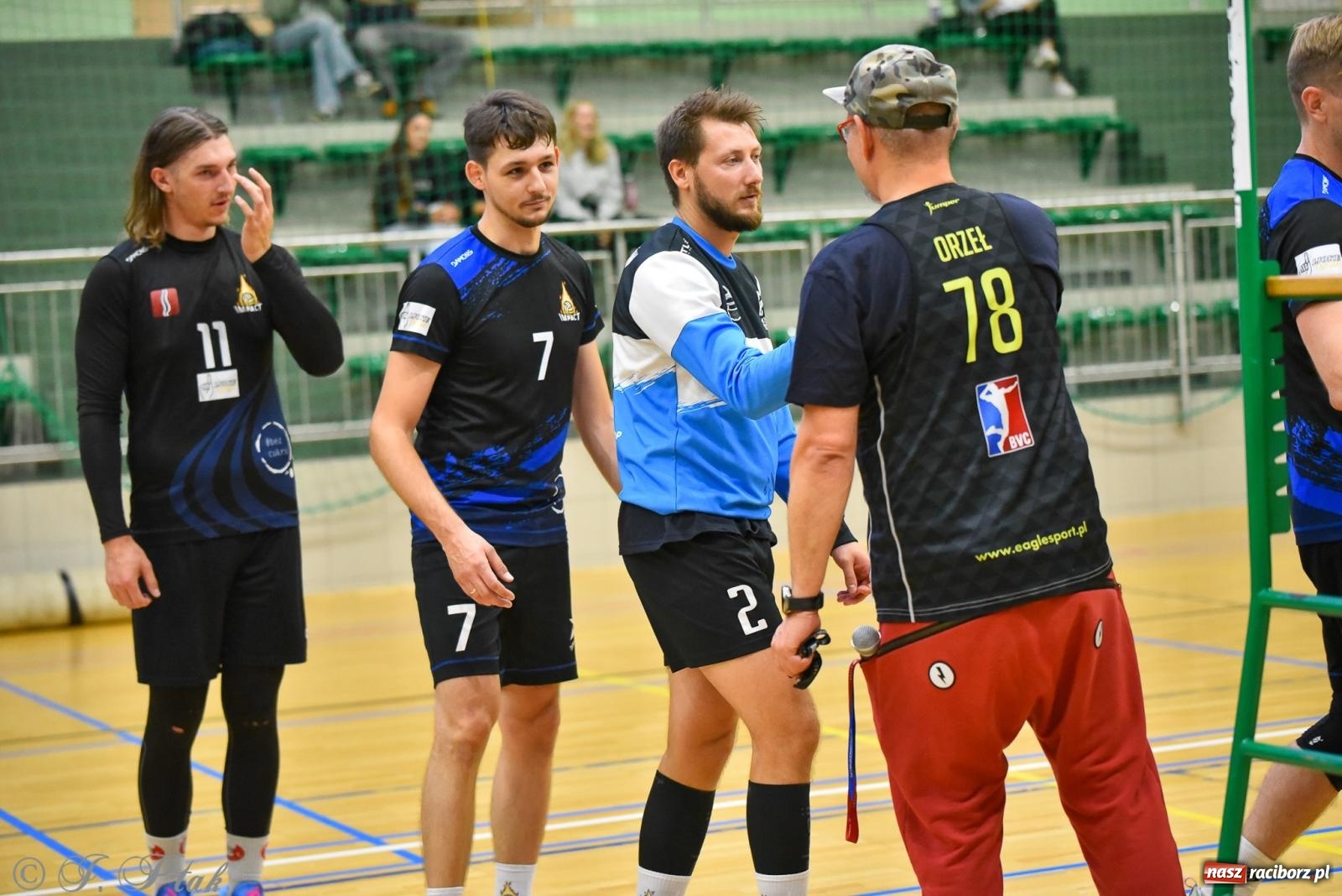 Zdjęcie w galerii na portalu naszraciborz.pl: Siatkarski Turniej Charytatywny w Raciborzu – sport i serca dla Sebastiana wiadomości z regionu