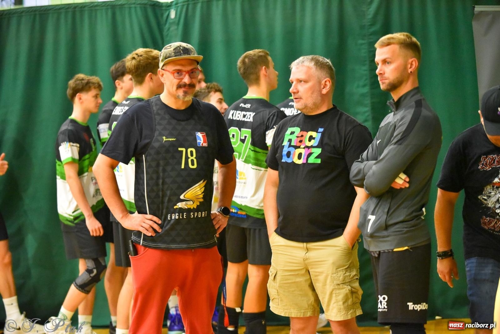 Zdjęcie w galerii na portalu naszraciborz.pl: Siatkarski Turniej Charytatywny w Raciborzu – sport i serca dla Sebastiana wiadomości z regionu