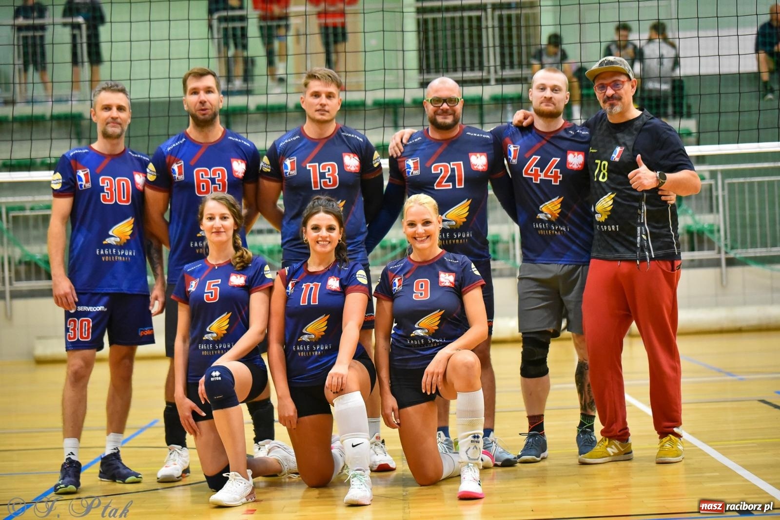 Zdjęcie w galerii na portalu naszraciborz.pl: Siatkarski Turniej Charytatywny w Raciborzu – sport i serca dla Sebastiana wiadomości z regionu