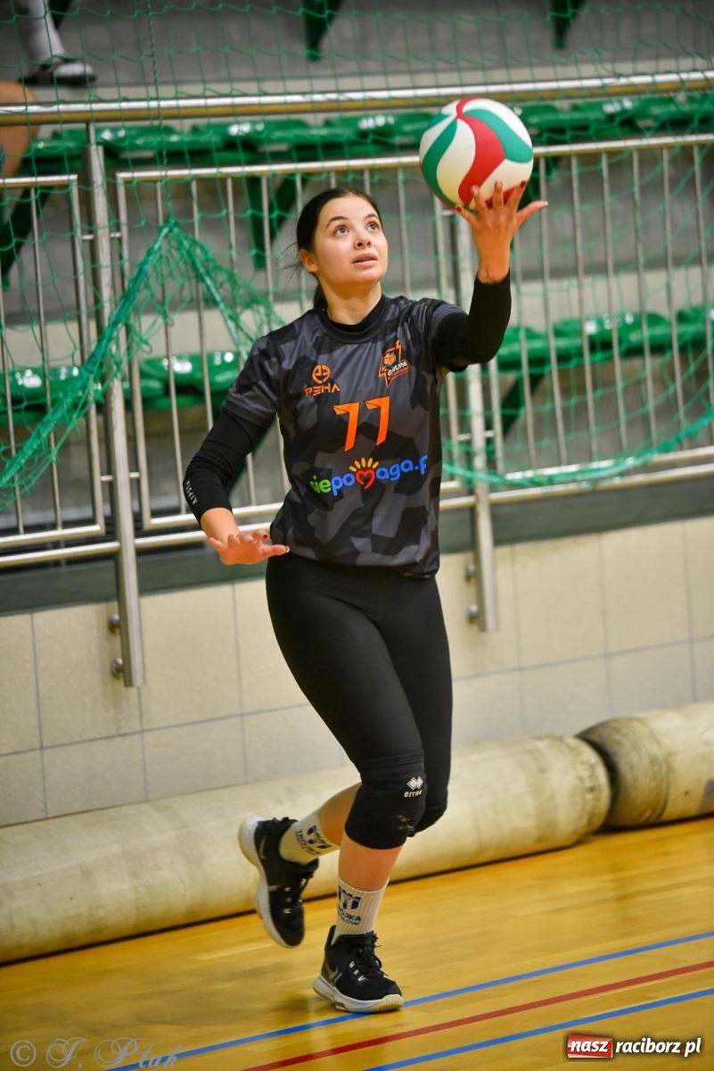 Zdjęcie w galerii na portalu naszraciborz.pl: Siatkarski Turniej Charytatywny w Raciborzu – sport i serca dla Sebastiana wiadomości z regionu