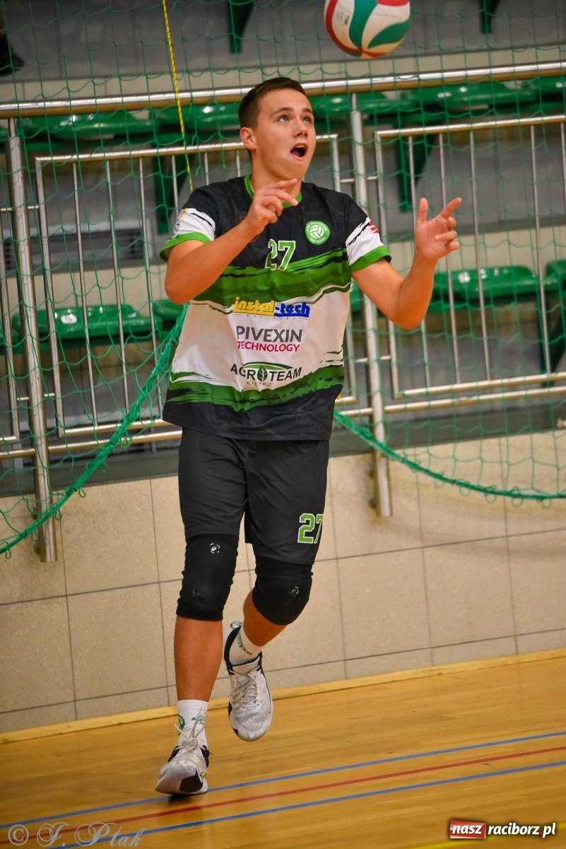 Zdjęcie w galerii na portalu naszraciborz.pl: Siatkarski Turniej Charytatywny w Raciborzu – sport i serca dla Sebastiana wiadomości z regionu