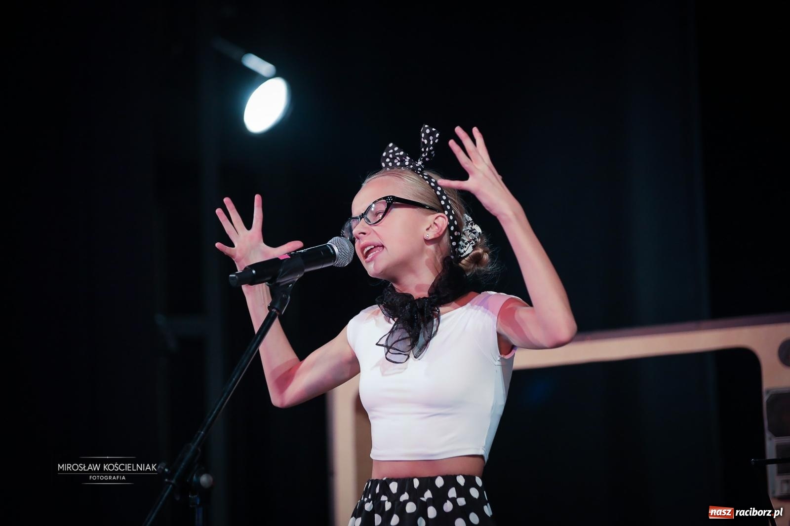 Zdjęcie w galerii na portalu naszraciborz.pl: Benefis Elżbiety i Andrzeja Biskupów w Raciborzu – muzyka, teatr i wspomnienia [FOTO] wiadomości z regionu