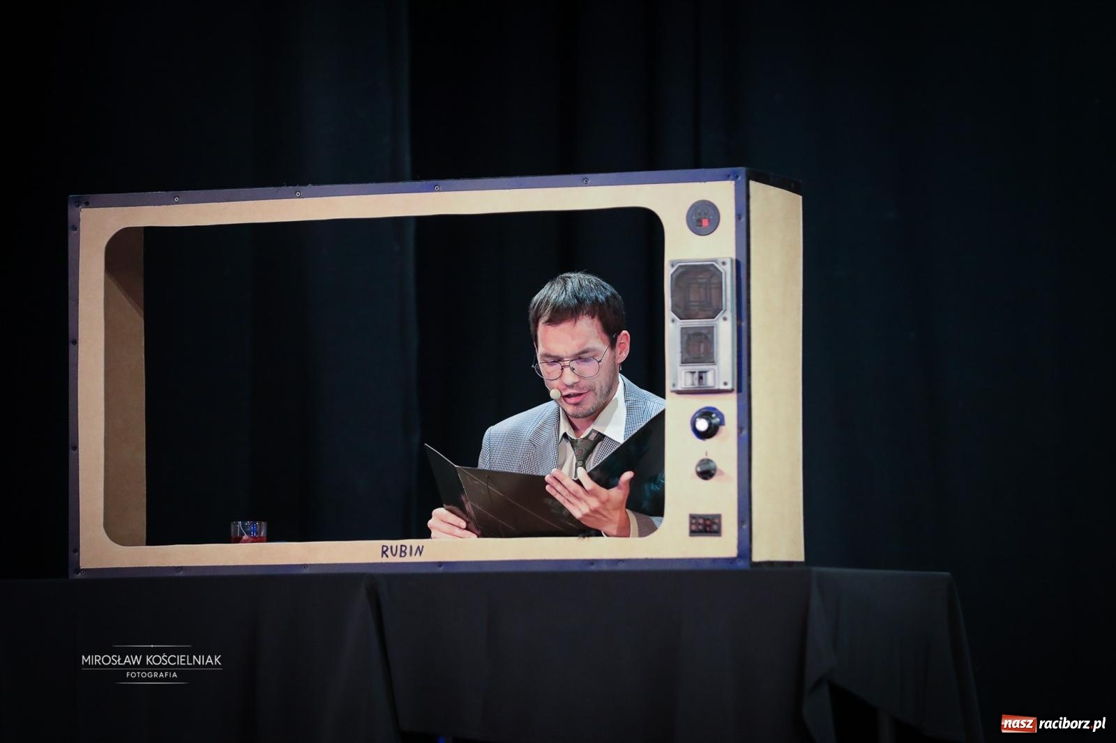 Zdjęcie w galerii na portalu naszraciborz.pl: Benefis Elżbiety i Andrzeja Biskupów w Raciborzu – muzyka, teatr i wspomnienia [FOTO] wiadomości z regionu