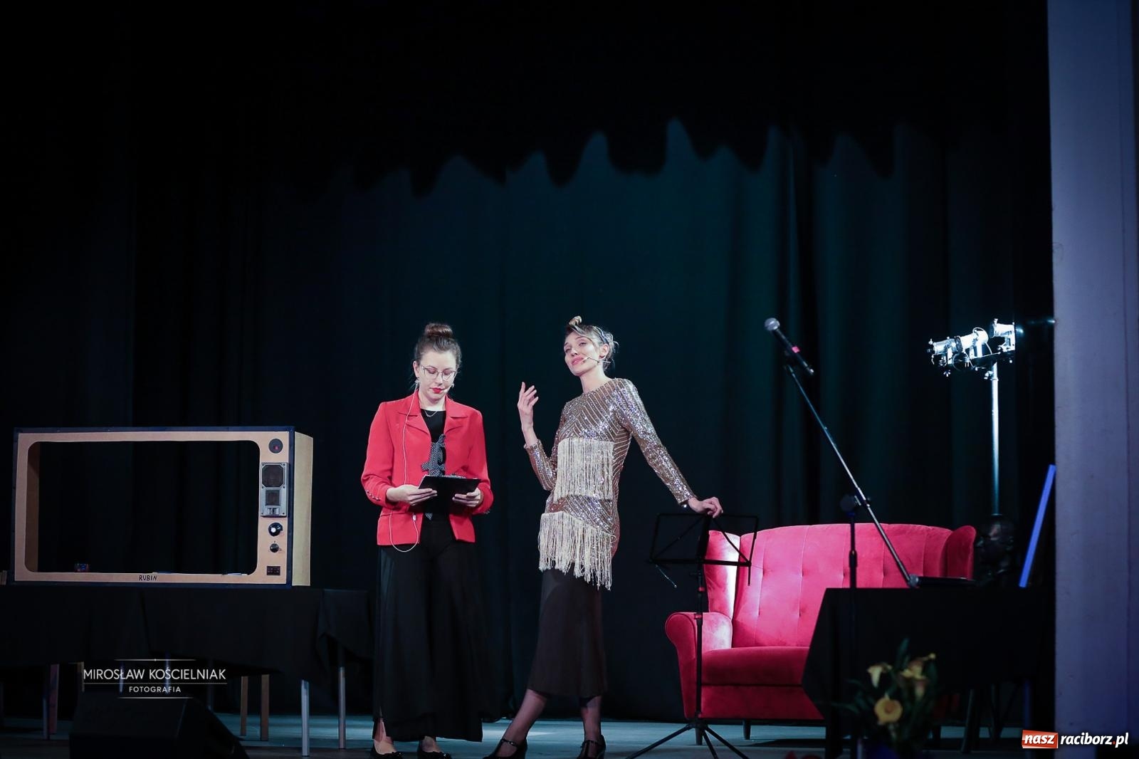 Zdjęcie w galerii na portalu naszraciborz.pl: Benefis Elżbiety i Andrzeja Biskupów w Raciborzu – muzyka, teatr i wspomnienia [FOTO] wiadomości z regionu