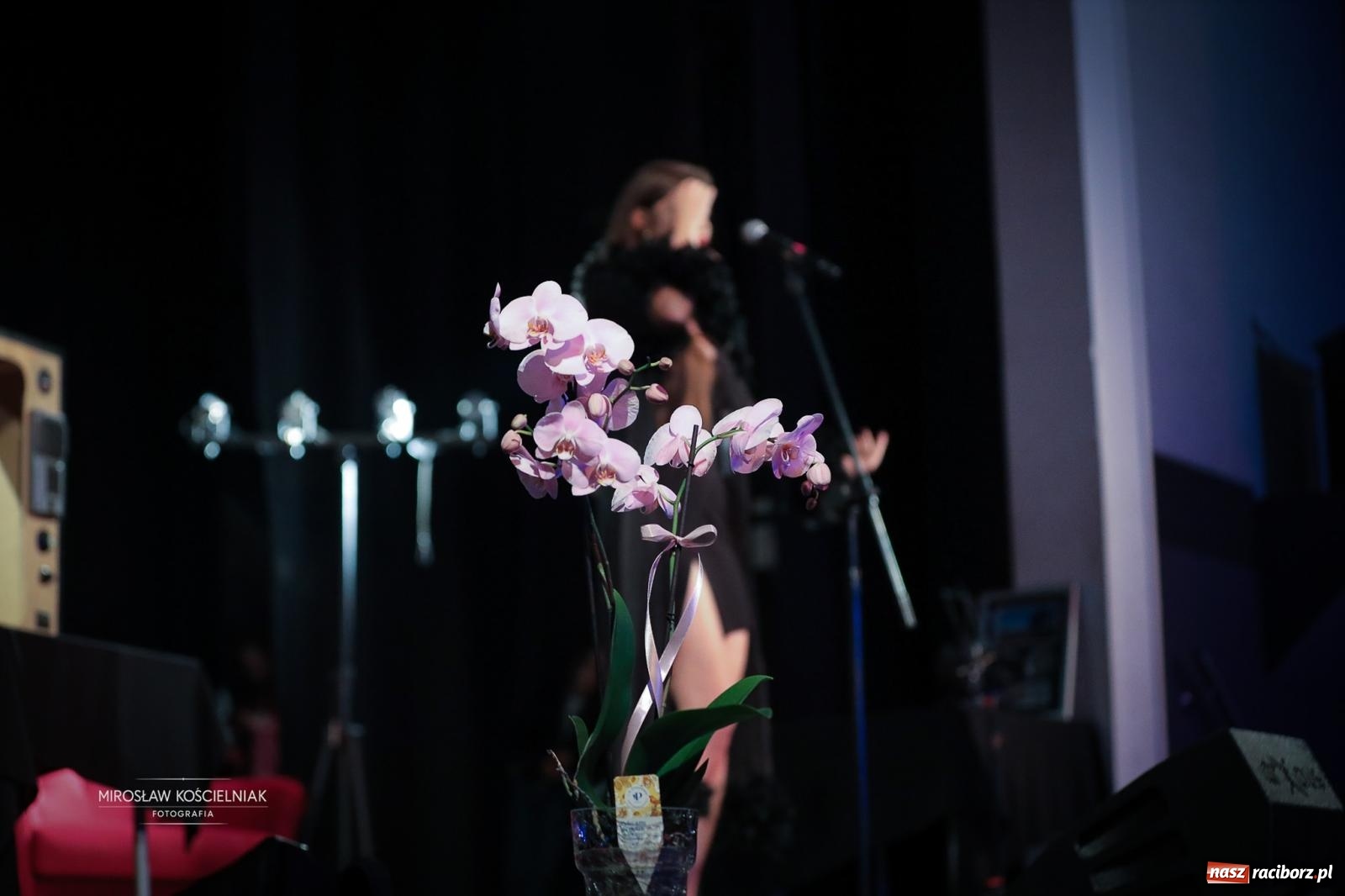 Zdjęcie w galerii na portalu naszraciborz.pl: Benefis Elżbiety i Andrzeja Biskupów w Raciborzu – muzyka, teatr i wspomnienia [FOTO] wiadomości z regionu