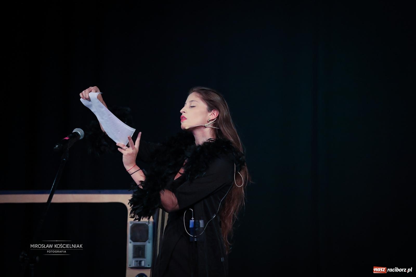 Zdjęcie w galerii na portalu naszraciborz.pl: Benefis Elżbiety i Andrzeja Biskupów w Raciborzu – muzyka, teatr i wspomnienia [FOTO] wiadomości z regionu