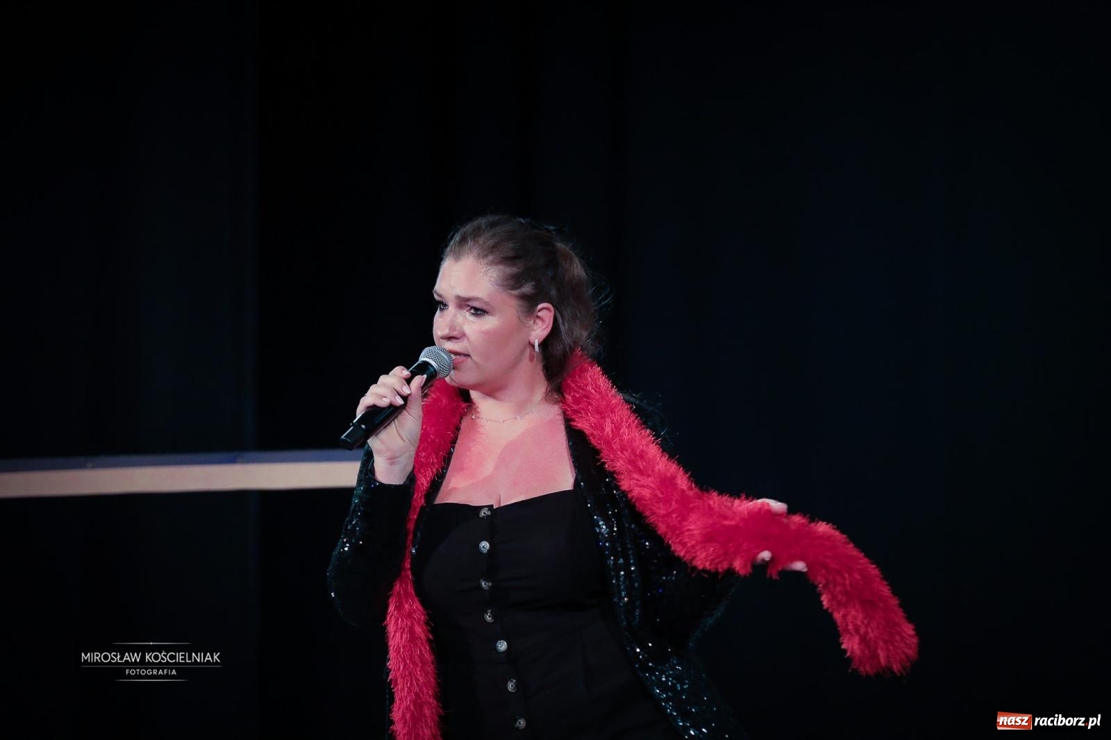 Zdjęcie w galerii na portalu naszraciborz.pl: Benefis Elżbiety i Andrzeja Biskupów w Raciborzu – muzyka, teatr i wspomnienia [FOTO] wiadomości z regionu