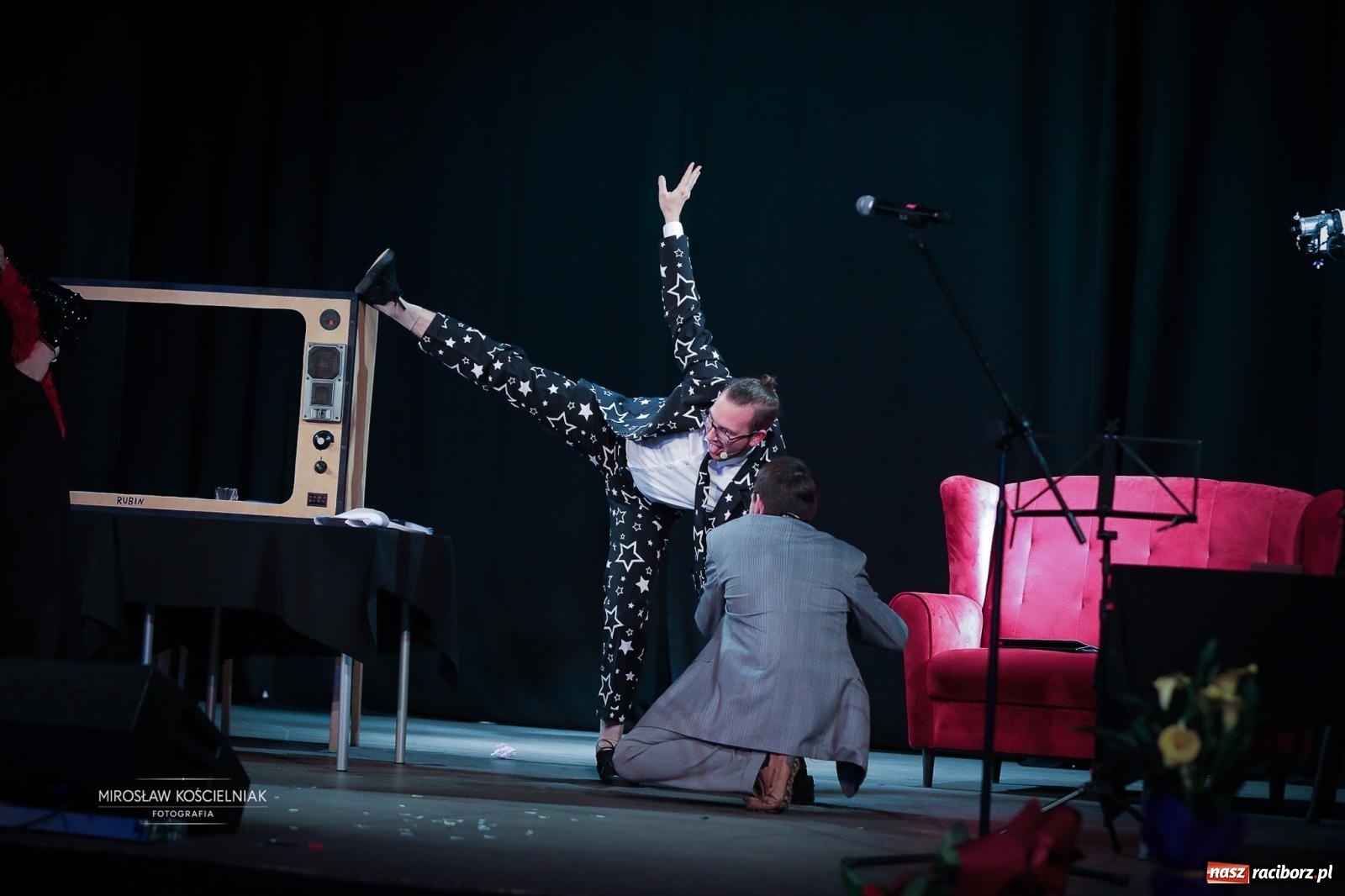 Zdjęcie w galerii na portalu naszraciborz.pl: Benefis Elżbiety i Andrzeja Biskupów w Raciborzu – muzyka, teatr i wspomnienia [FOTO] wiadomości z regionu