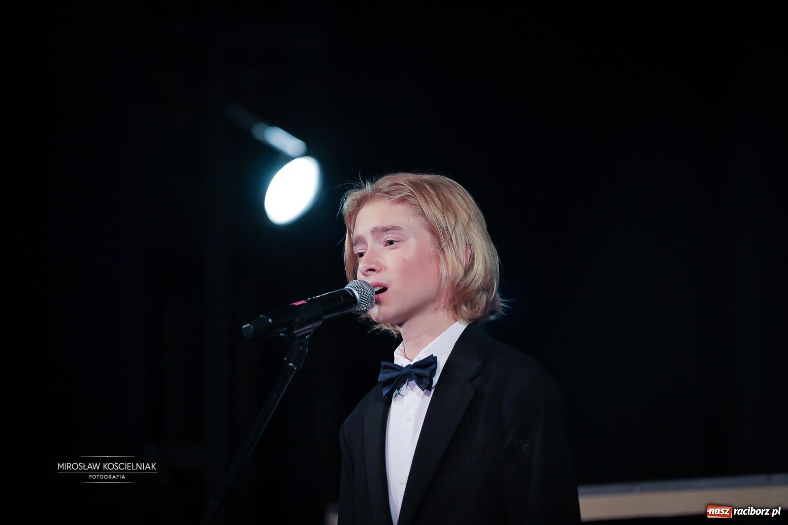 Zdjęcie w galerii na portalu naszraciborz.pl: Benefis Elżbiety i Andrzeja Biskupów w Raciborzu – muzyka, teatr i wspomnienia [FOTO] wiadomości z regionu