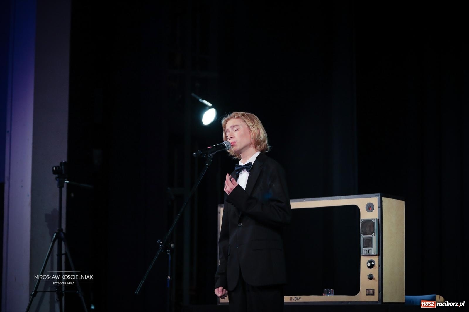 Zdjęcie w galerii na portalu naszraciborz.pl: Benefis Elżbiety i Andrzeja Biskupów w Raciborzu – muzyka, teatr i wspomnienia [FOTO] wiadomości z regionu