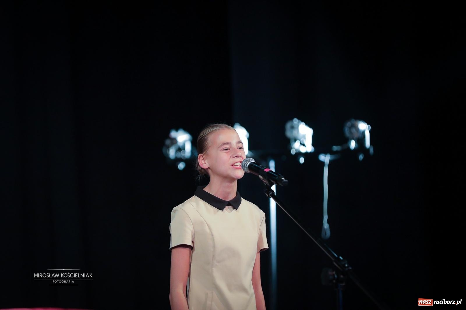 Zdjęcie w galerii na portalu naszraciborz.pl: Benefis Elżbiety i Andrzeja Biskupów w Raciborzu – muzyka, teatr i wspomnienia [FOTO] wiadomości z regionu