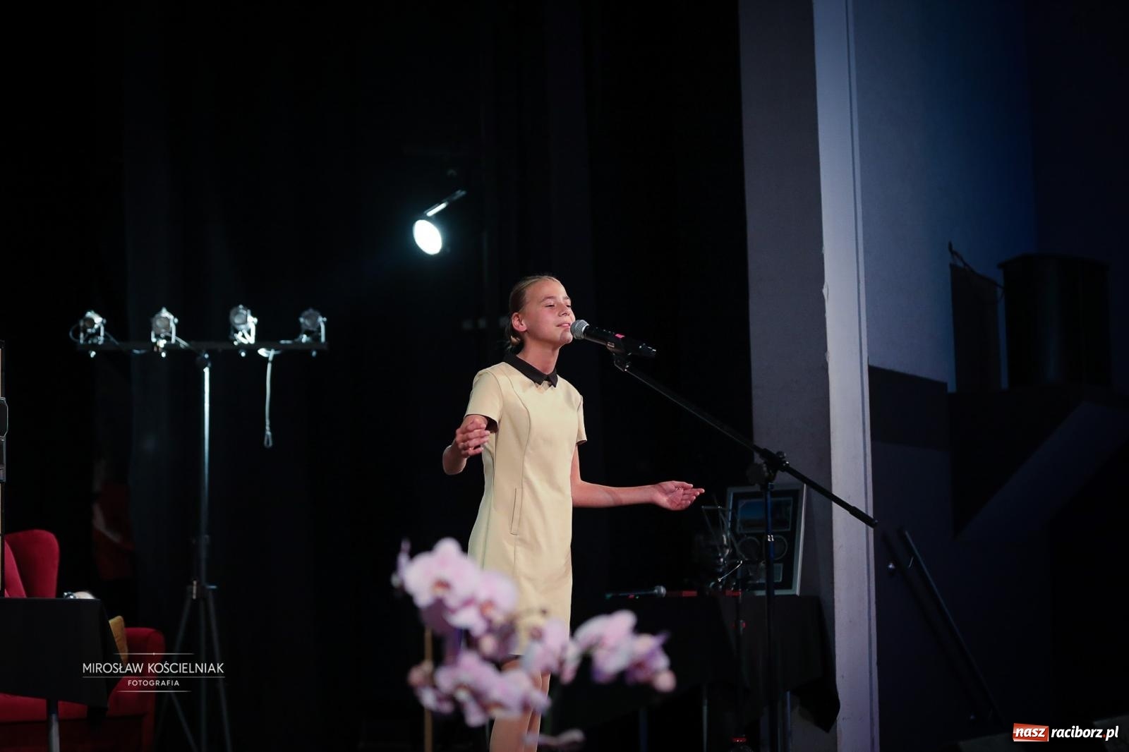 Zdjęcie w galerii na portalu naszraciborz.pl: Benefis Elżbiety i Andrzeja Biskupów w Raciborzu – muzyka, teatr i wspomnienia [FOTO] wiadomości z regionu