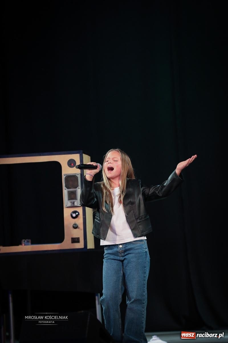 Zdjęcie w galerii na portalu naszraciborz.pl: Benefis Elżbiety i Andrzeja Biskupów w Raciborzu – muzyka, teatr i wspomnienia [FOTO] wiadomości z regionu