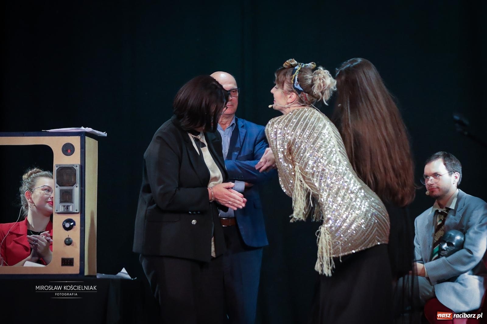 Zdjęcie w galerii na portalu naszraciborz.pl: Benefis Elżbiety i Andrzeja Biskupów w Raciborzu – muzyka, teatr i wspomnienia [FOTO] wiadomości z regionu
