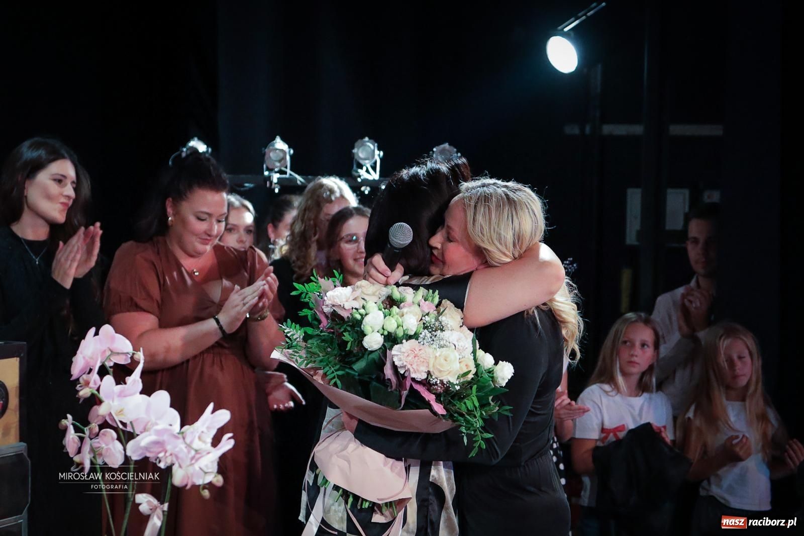 Zdjęcie w galerii na portalu naszraciborz.pl: Benefis Elżbiety i Andrzeja Biskupów w Raciborzu – muzyka, teatr i wspomnienia [FOTO] wiadomości z regionu