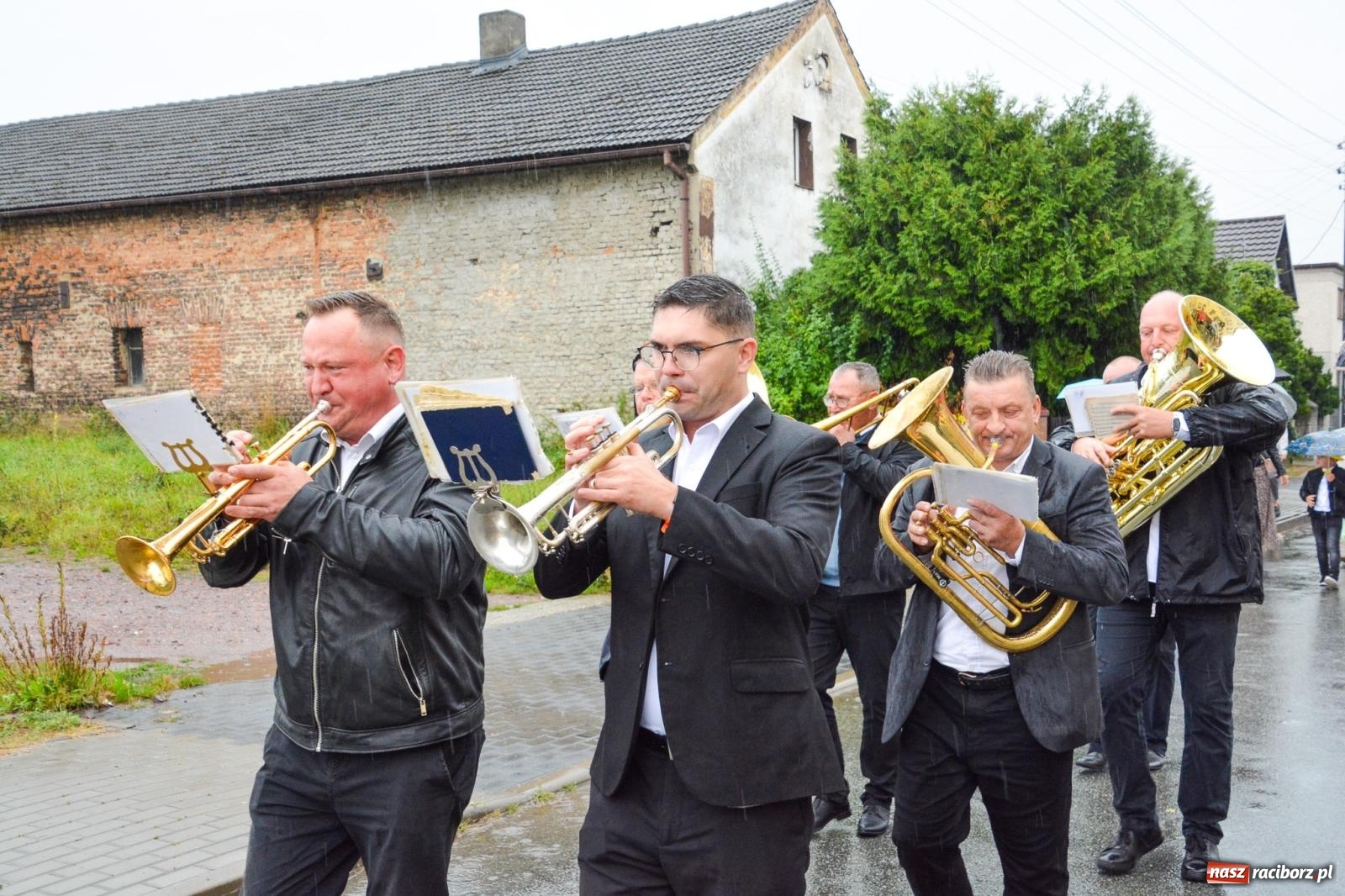 Zdjęcie w galerii na portalu naszraciborz.pl: Dożynki 2025. Tworków nie przestraszył się deszczu [FOTO i WIDEO] wiadomości z regionu