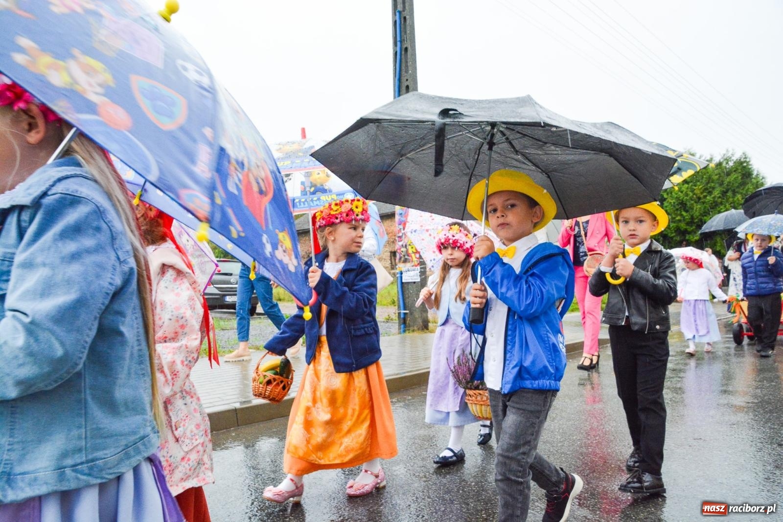 Zdjęcie w galerii na portalu naszraciborz.pl: Dożynki 2025. Tworków nie przestraszył się deszczu [FOTO i WIDEO] wiadomości z regionu