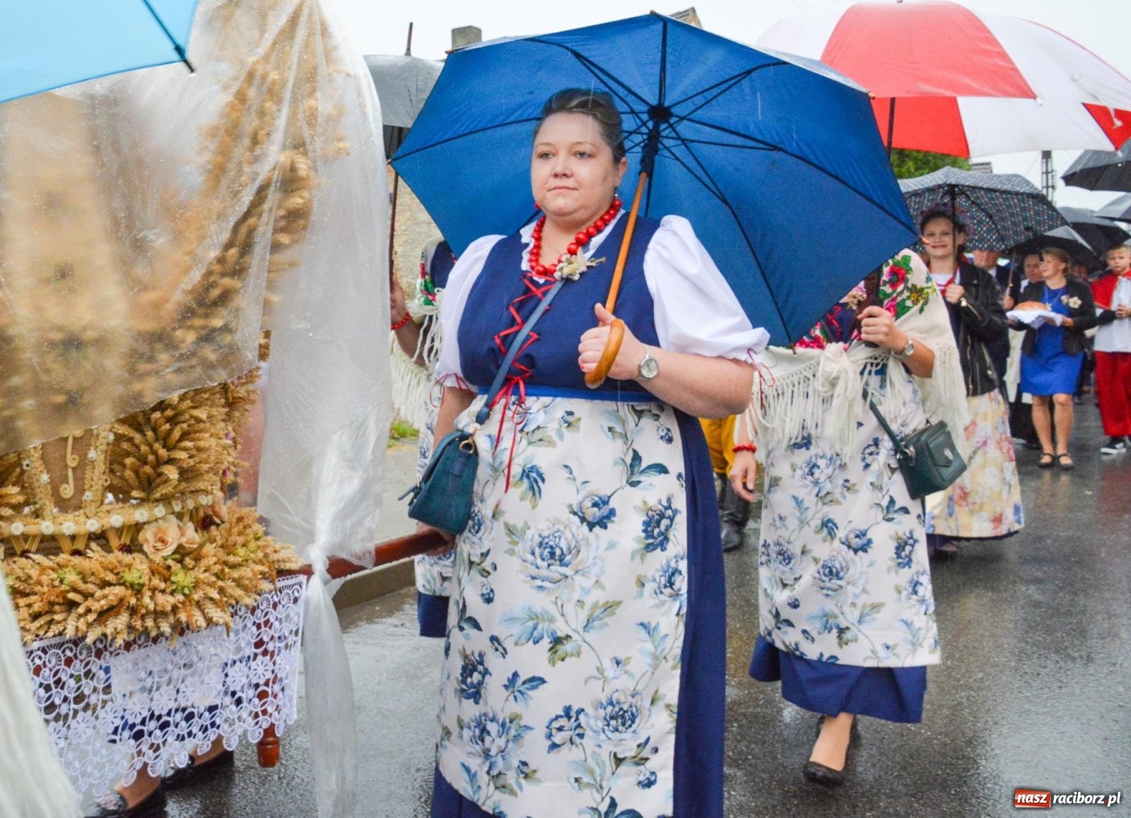 Zdjęcie w galerii na portalu naszraciborz.pl: Dożynki 2025. Tworków nie przestraszył się deszczu [FOTO i WIDEO] wiadomości z regionu