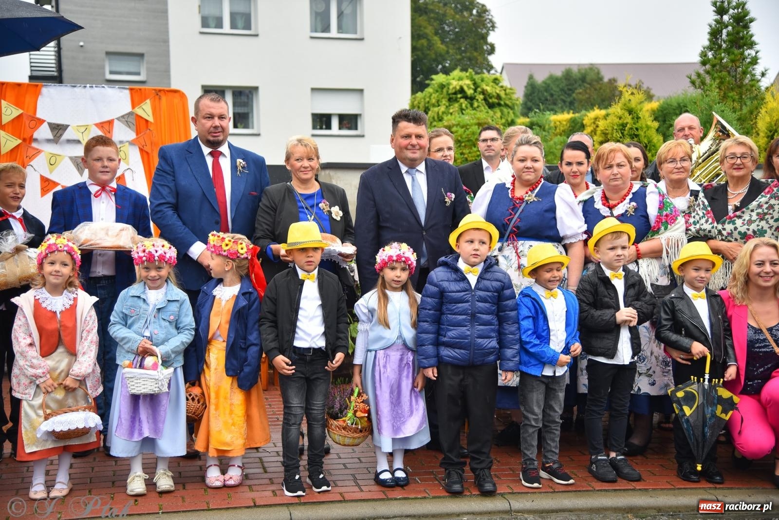 Zdjęcie w galerii na portalu naszraciborz.pl: Dożynki 2025. Tworków nie przestraszył się deszczu [FOTO i WIDEO] wiadomości z regionu