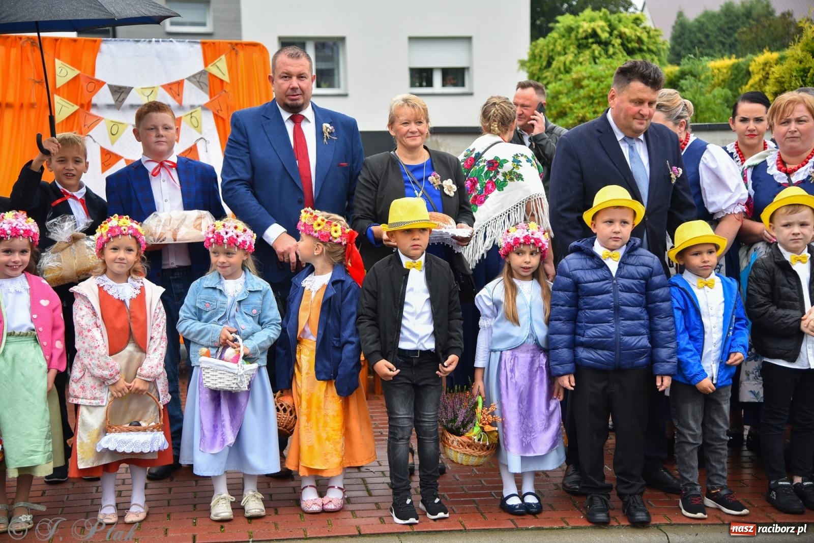 Zdjęcie w galerii na portalu naszraciborz.pl: Dożynki 2025. Tworków nie przestraszył się deszczu [FOTO i WIDEO] wiadomości z regionu