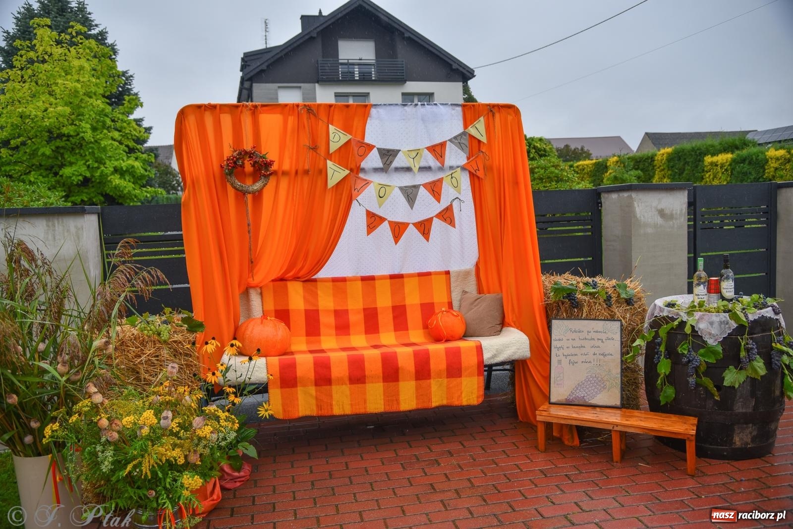 Zdjęcie w galerii na portalu naszraciborz.pl: Dożynki 2025. Tworków nie przestraszył się deszczu [FOTO i WIDEO] wiadomości z regionu