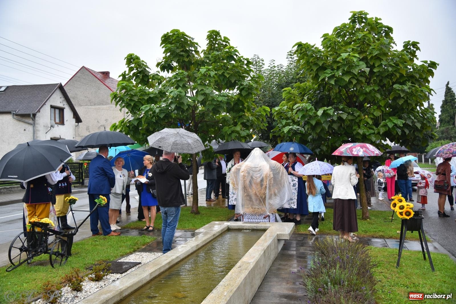 Zdjęcie w galerii na portalu naszraciborz.pl: Dożynki 2025. Tworków nie przestraszył się deszczu [FOTO i WIDEO] wiadomości z regionu