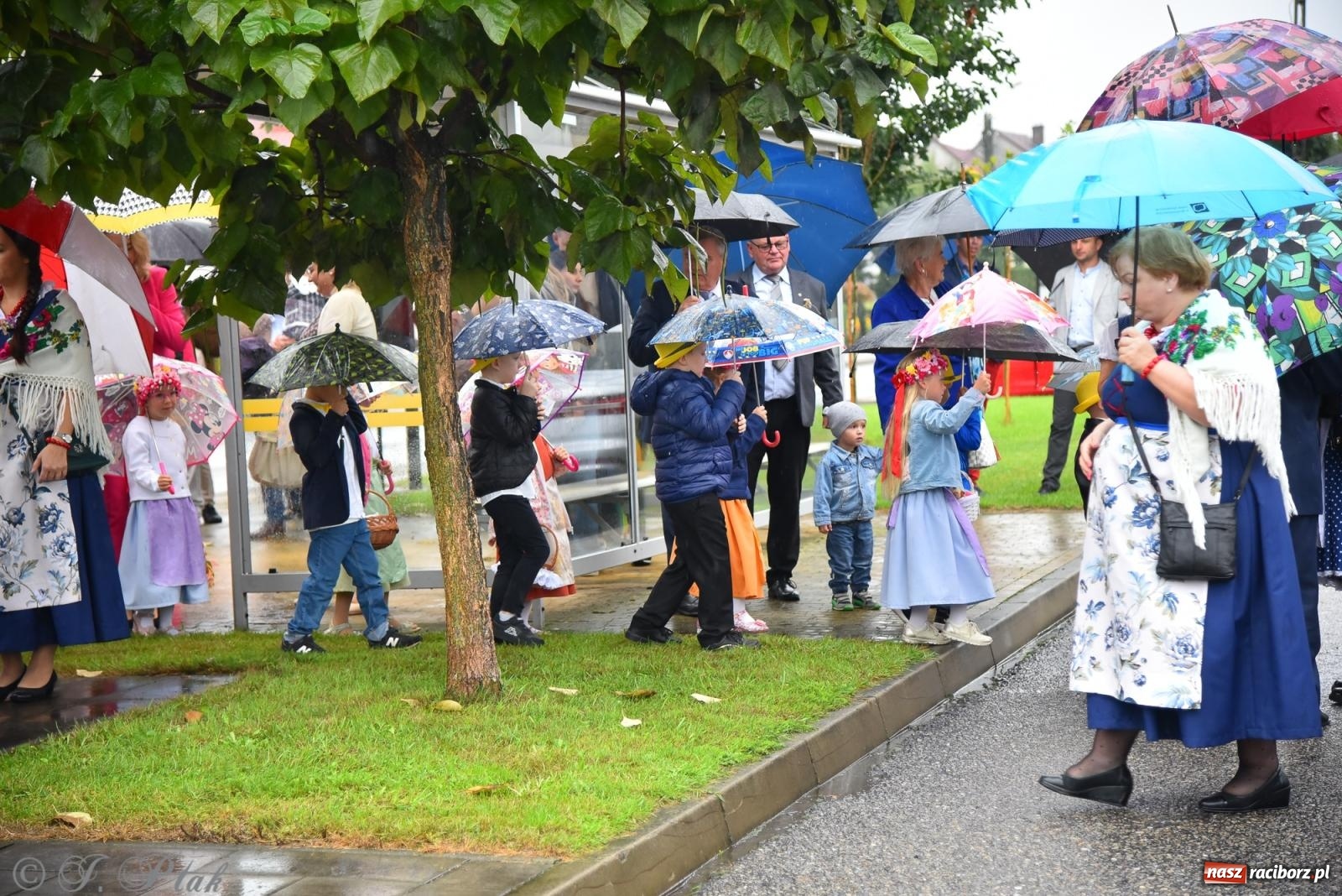 Zdjęcie w galerii na portalu naszraciborz.pl: Dożynki 2025. Tworków nie przestraszył się deszczu [FOTO i WIDEO] wiadomości z regionu