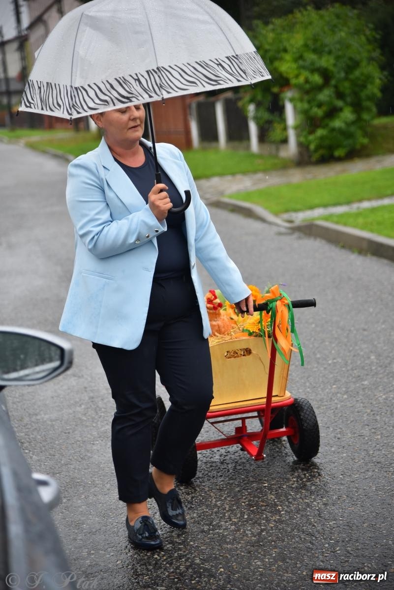 Zdjęcie w galerii na portalu naszraciborz.pl: Dożynki 2025. Tworków nie przestraszył się deszczu [FOTO i WIDEO] wiadomości z regionu