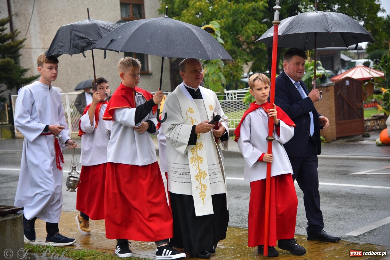 Zdjęcie w galerii na portalu naszraciborz.pl: Dożynki 2025. Tworków nie przestraszył się deszczu [FOTO i WIDEO] wiadomości z regionu