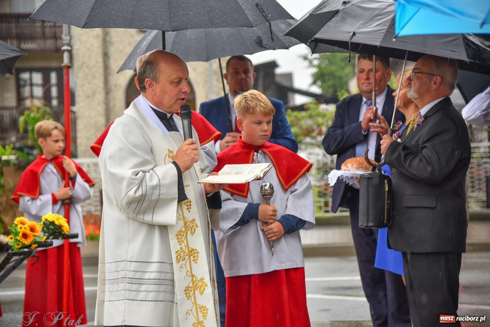Zdjęcie w galerii na portalu naszraciborz.pl: Dożynki 2025. Tworków nie przestraszył się deszczu [FOTO i WIDEO] wiadomości z regionu
