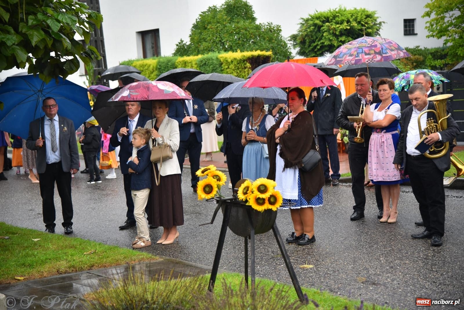 Zdjęcie w galerii na portalu naszraciborz.pl: Dożynki 2025. Tworków nie przestraszył się deszczu [FOTO i WIDEO] wiadomości z regionu