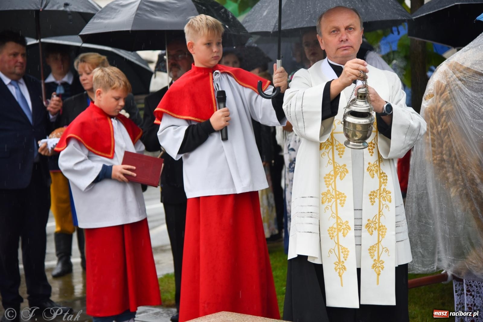 Zdjęcie w galerii na portalu naszraciborz.pl: Dożynki 2025. Tworków nie przestraszył się deszczu [FOTO i WIDEO] wiadomości z regionu